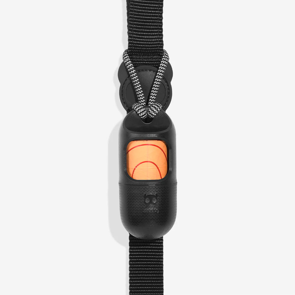 Zee Dog Poop Bag Dispenser Negro + 1 Roll Fluorescente